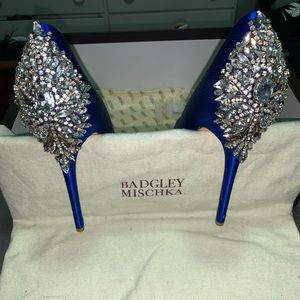 Badgley mischka blue heels
